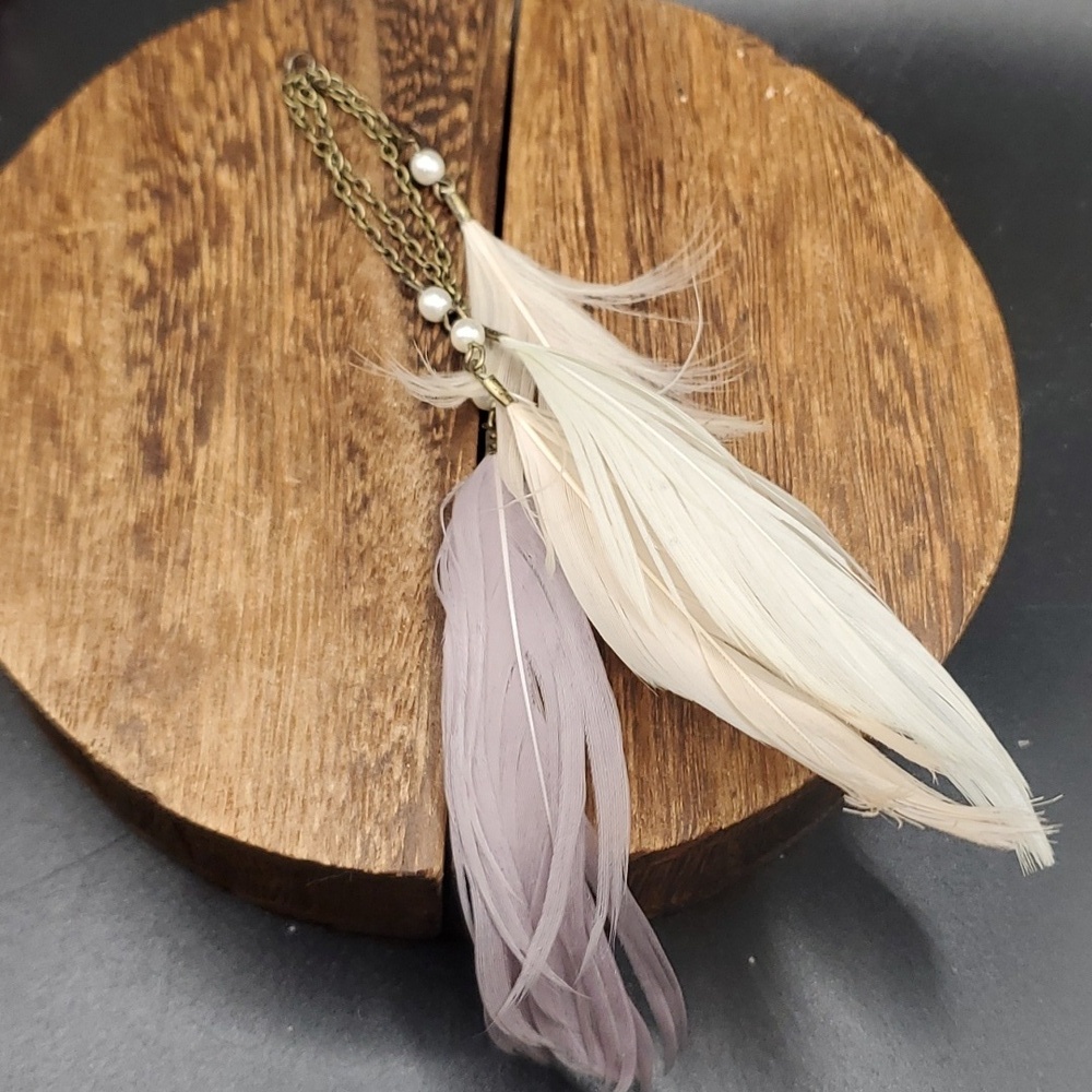 Delicate pastel feather‎ bohemian flirty pendant